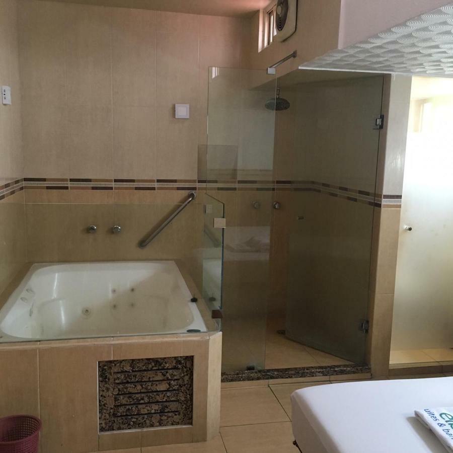 Hotel & Suites Elba Toluca Ngoại thất bức ảnh